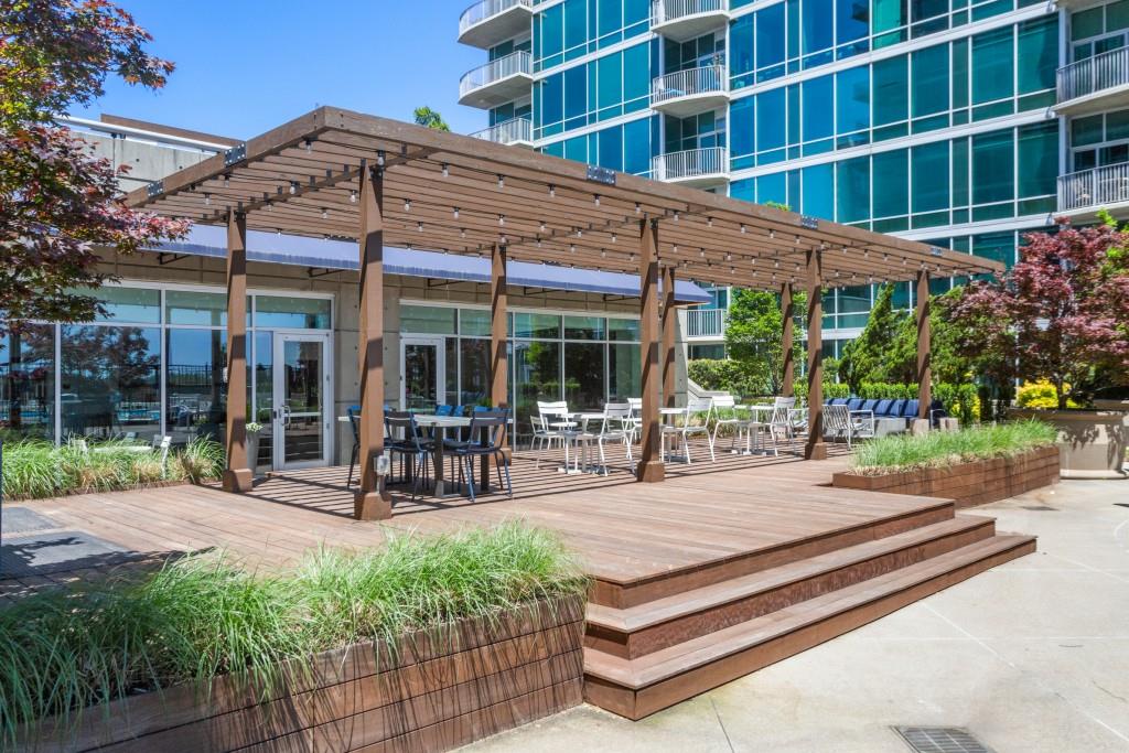 METROPOLIS - Residential