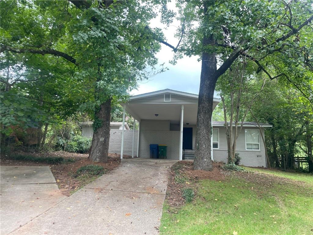 Welcome to 846 Cone Rd, a beautifully renovated single-family home nestled in the heart of Forest Park. This 3-bedroom, 1-bathroom residence offers nearly 2,000 square feet of comfortable living space on a generous lot with a great backyard.
Built in 1962, this home blends timeless charm with modern updates. Whether you're relaxing in the cozy living room or entertaining in the spacious backyard, 846 Cone Rd delivers comfort and character in equal measure.