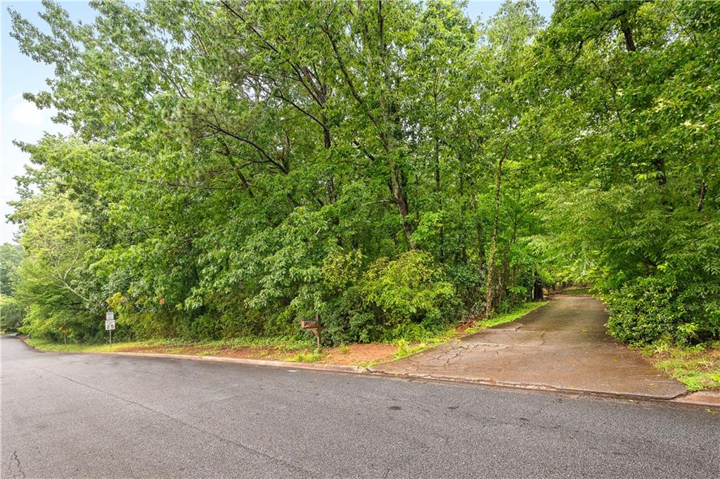 5680 Whitner Drive, Atlanta, Georgia image 17
