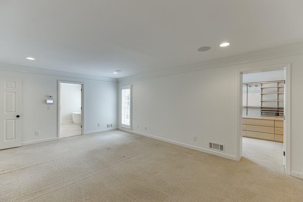 7660 Dunvegan Close, Sandy Springs, Georgia image 27