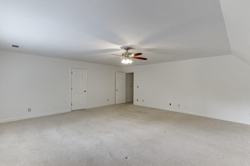 7660 Dunvegan Close, Sandy Springs, Georgia image 47