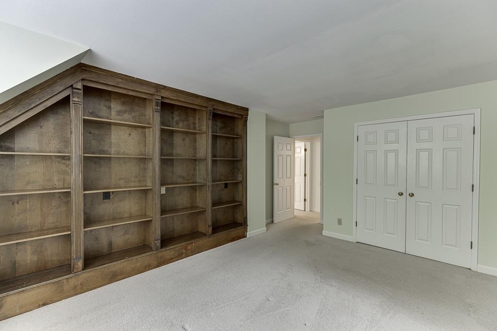 7660 Dunvegan Close, Sandy Springs, Georgia image 44