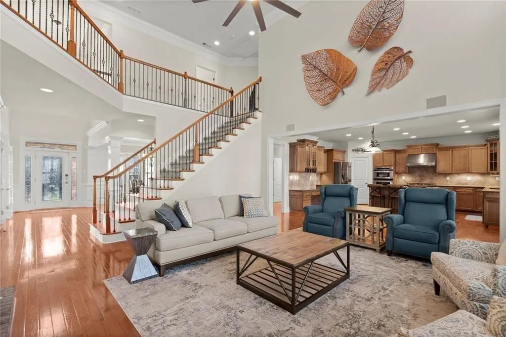 Alpharetta, Georgia 30022, United States, 7 Bedrooms Bedrooms, ,5 BathroomsBathrooms,Residential,Active,189504