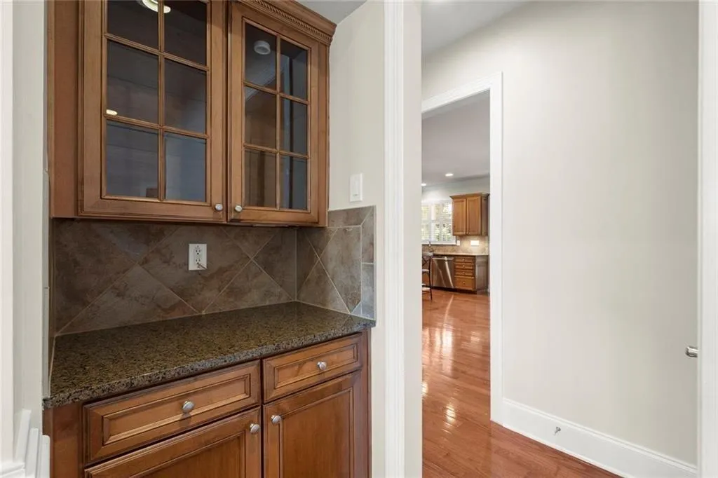 Alpharetta, Georgia 30022, United States, 7 Bedrooms Bedrooms, ,5 BathroomsBathrooms,Residential,Active,189504