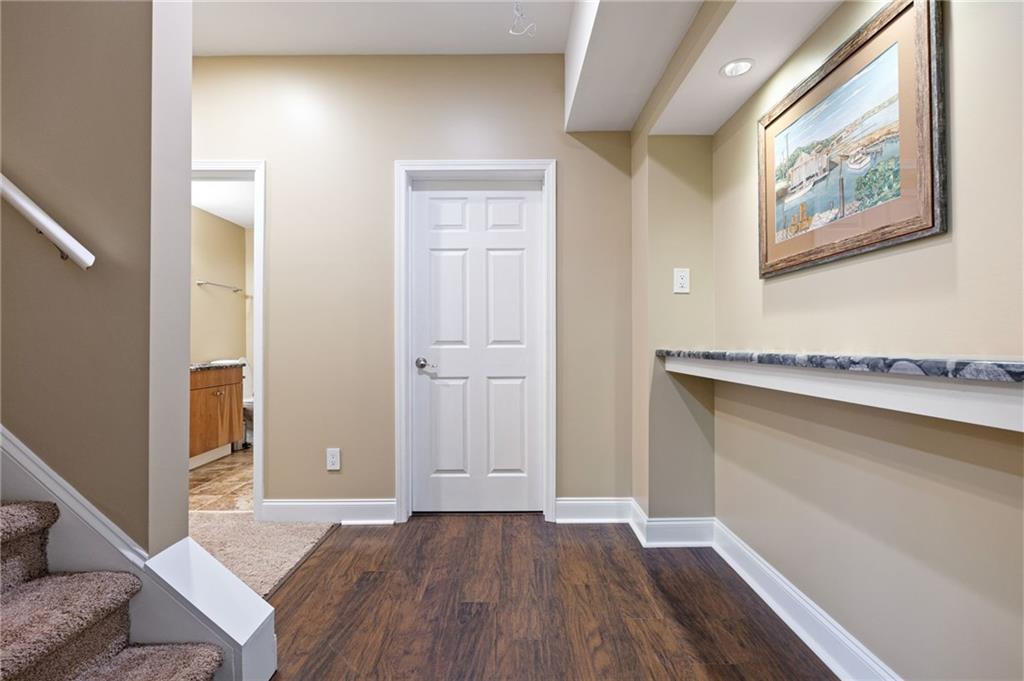 Creekshire - Residential