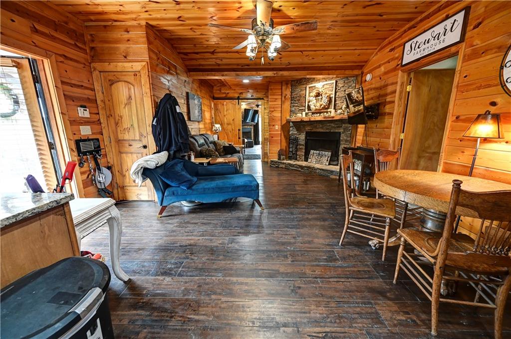 635 Long Branch Trail
