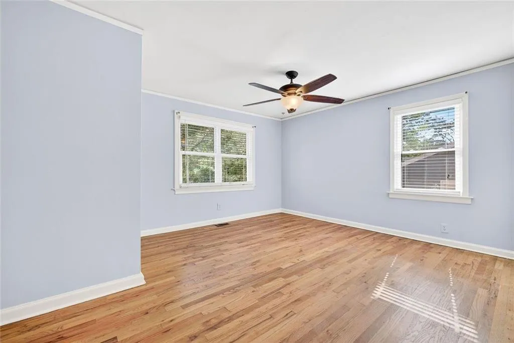 Atlanta, Georgia 30324, United States, 4 Bedrooms Bedrooms, ,3 BathroomsBathrooms,Residential,Active,239255