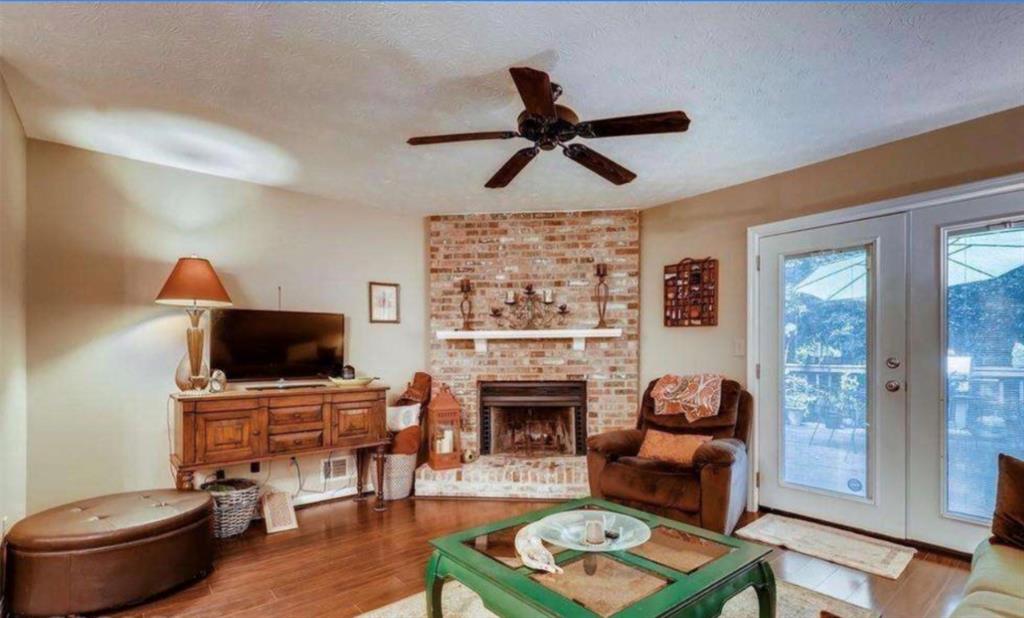 2515 Skyland Trail NE