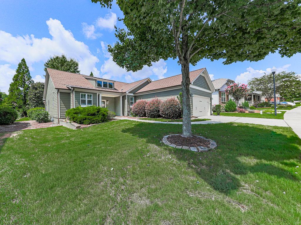 424 Larkspur Drive
