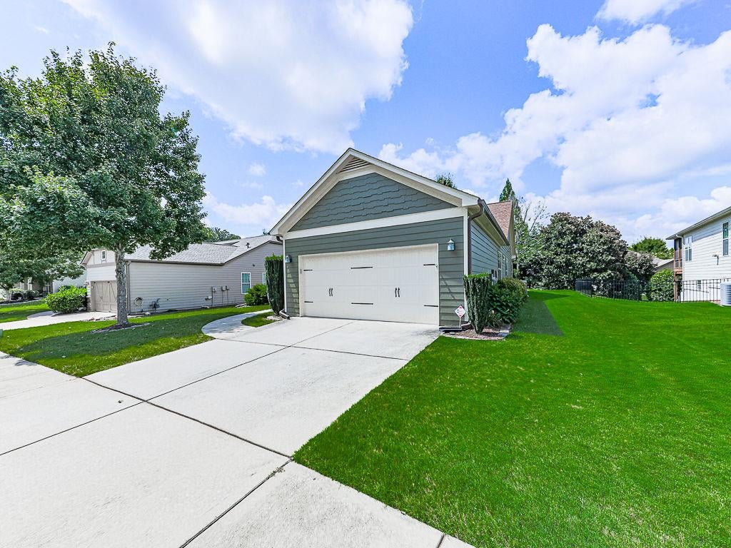 424 Larkspur Drive