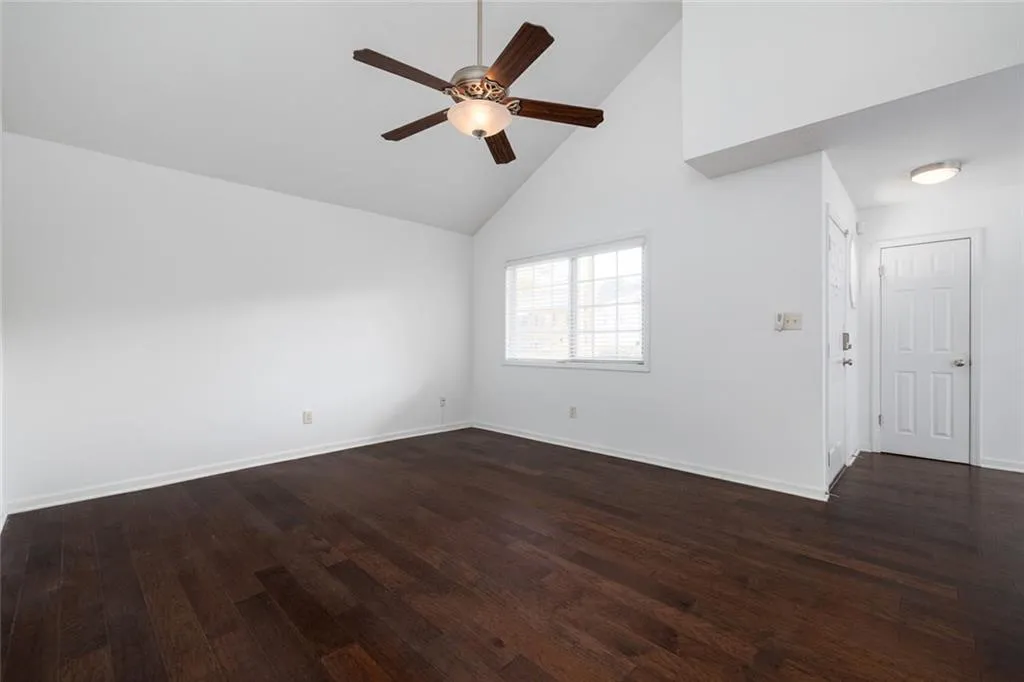 Atlanta, Georgia 30319, United States, 2 Bedrooms Bedrooms, ,3 BathroomsBathrooms,Residential,Active,120859