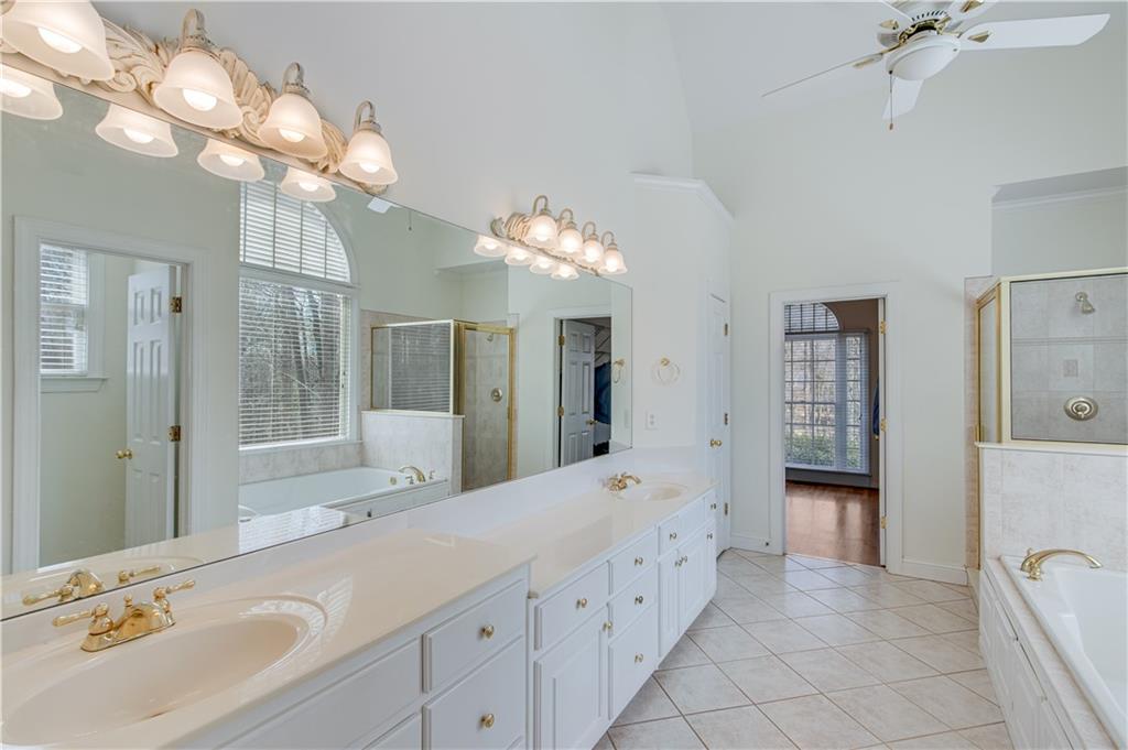 5081 Oak Farm Way, Flowery Branch, Georgia image 39