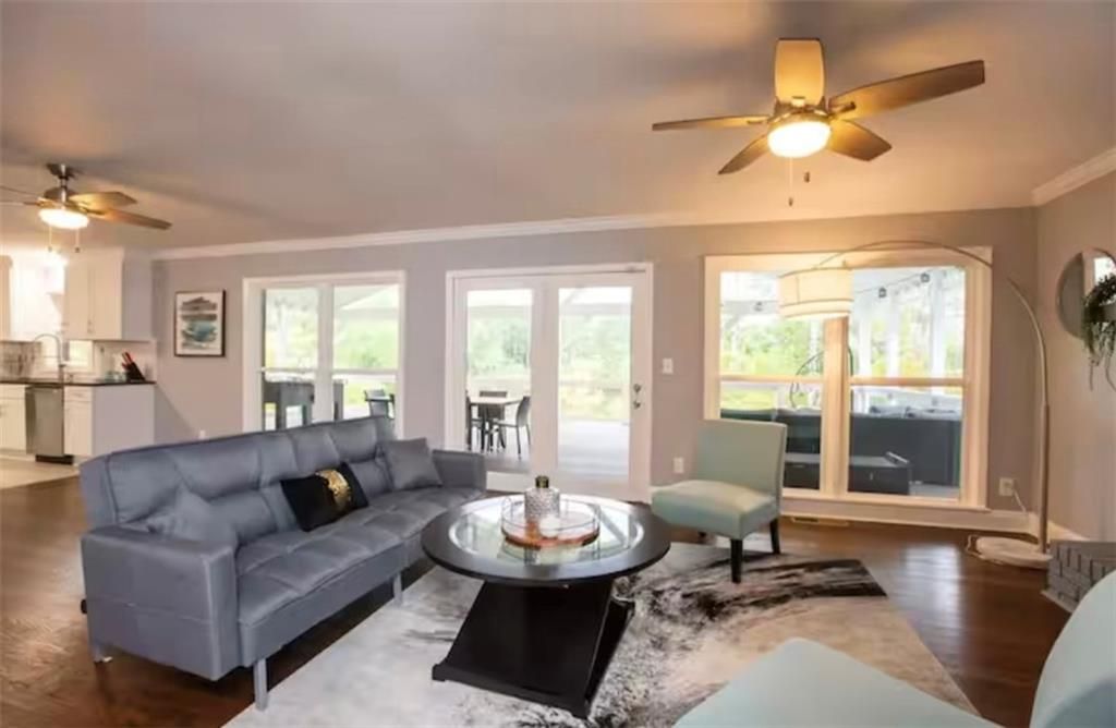 listing image 105