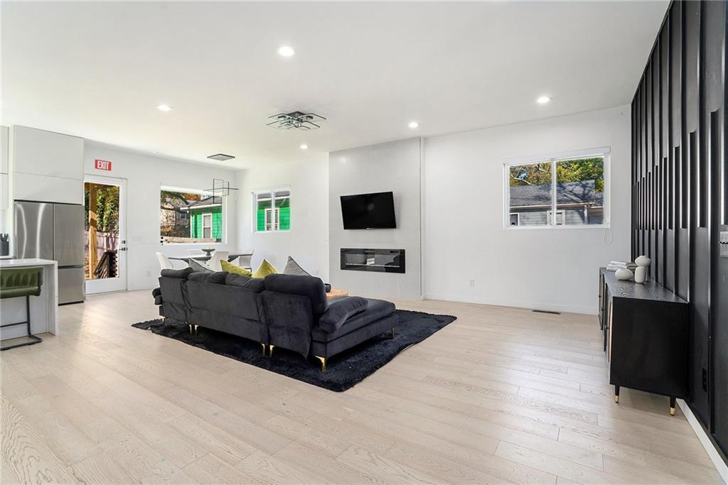 833 Humphries Street SW