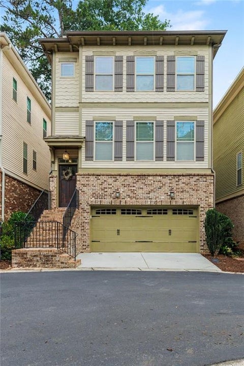 Homes For Sale - 2126 Elvan Circle<br/> Dekalb County, Atlanta, GA 30317