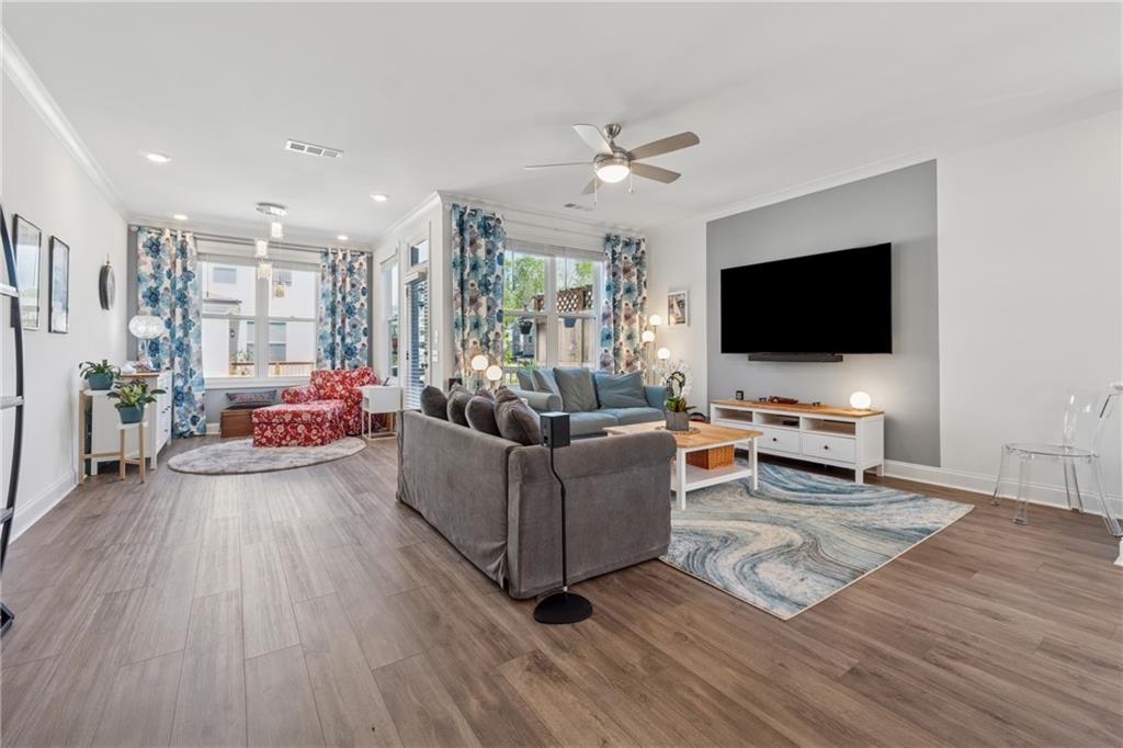 1621 Wellborn Walk
