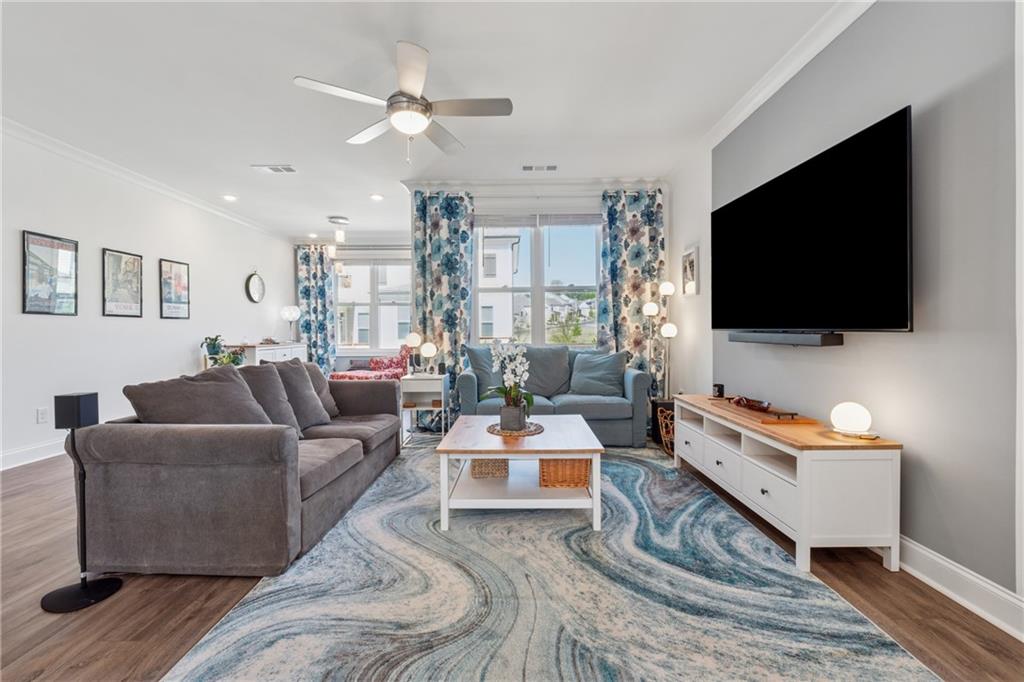 1621 Wellborn Walk