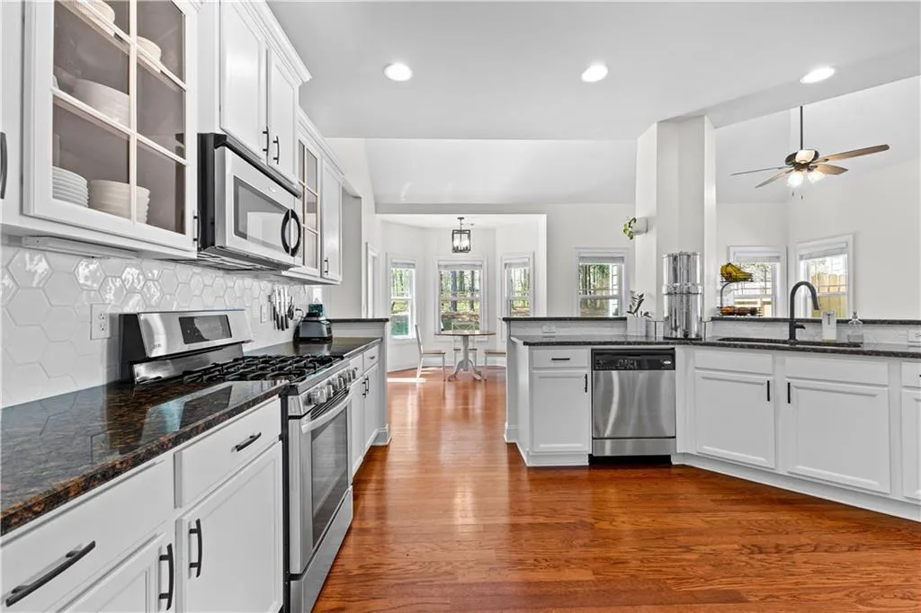 Dallas, Georgia 30157, United States, 4 Bedrooms Bedrooms, ,3 BathroomsBathrooms,Residential,Pending,104462