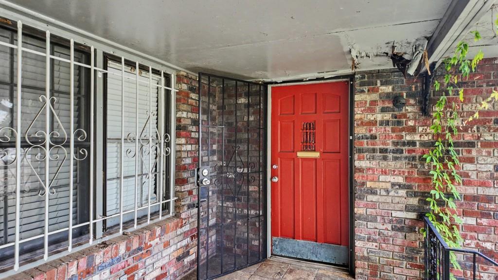 945 S Hairston Road