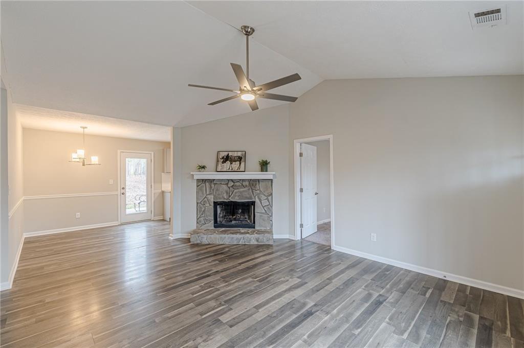 5001 Oakdale Drive, Douglasville, Georgia image 3