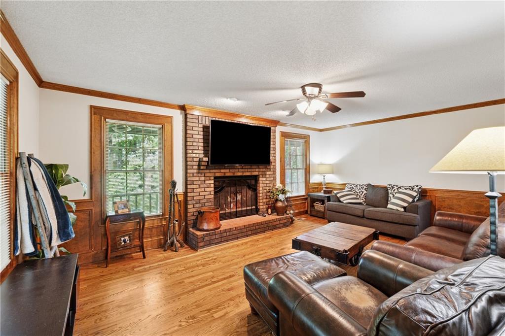 145 Springwater Trace