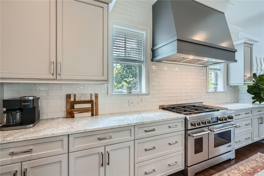 555 E Wesley Road, Atlanta, Georgia image 13