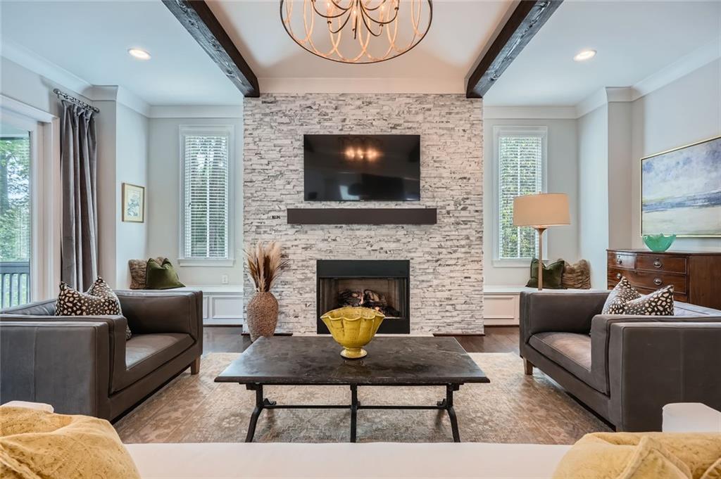 555 E Wesley Road, Atlanta, Georgia image 5