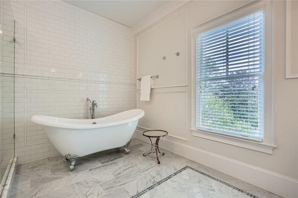 555 E Wesley Road, Atlanta, Georgia image 26