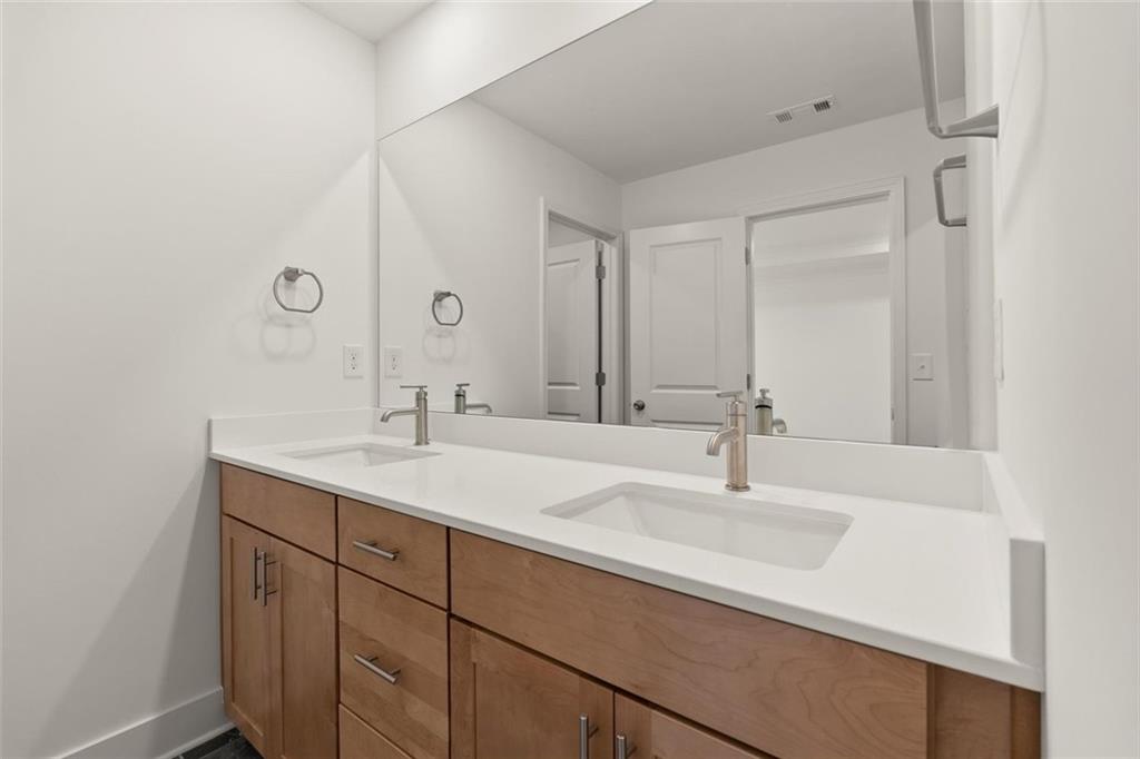 Forrest Crossing - Residential Lease