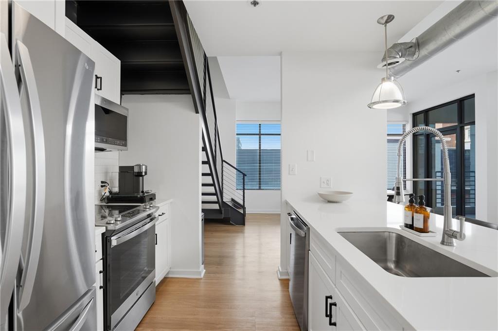 260 18th Street NW 10211