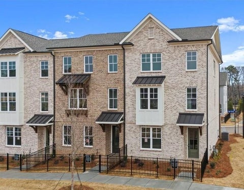 Townhouse For Sale - 3256 Brunel Lane #20<br/> Peachtree Corners, GA 30092