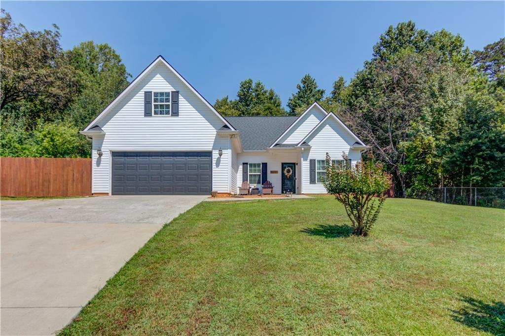 Beautiful single-story home on over an acre of property. Come home to privacy, peace and quiet. No HOA restrictions and plenty of room for RV parking. The kitchen offers granite countertops with a tile backsplash. Enjoy the separate dining room and a great covered back patio. Plenty of space for entertaining!