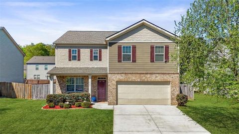 Homes For Sale - 1023 Eldon Lane<br/> Fairburn, GA 30213