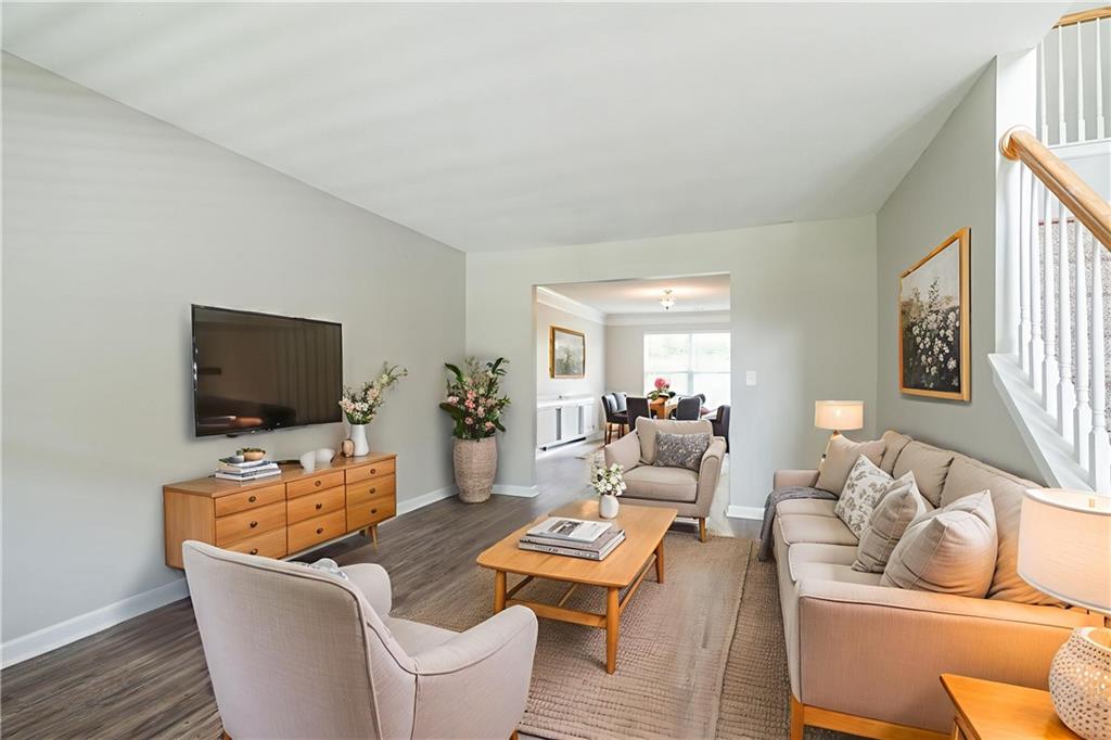275 Redding Ridge