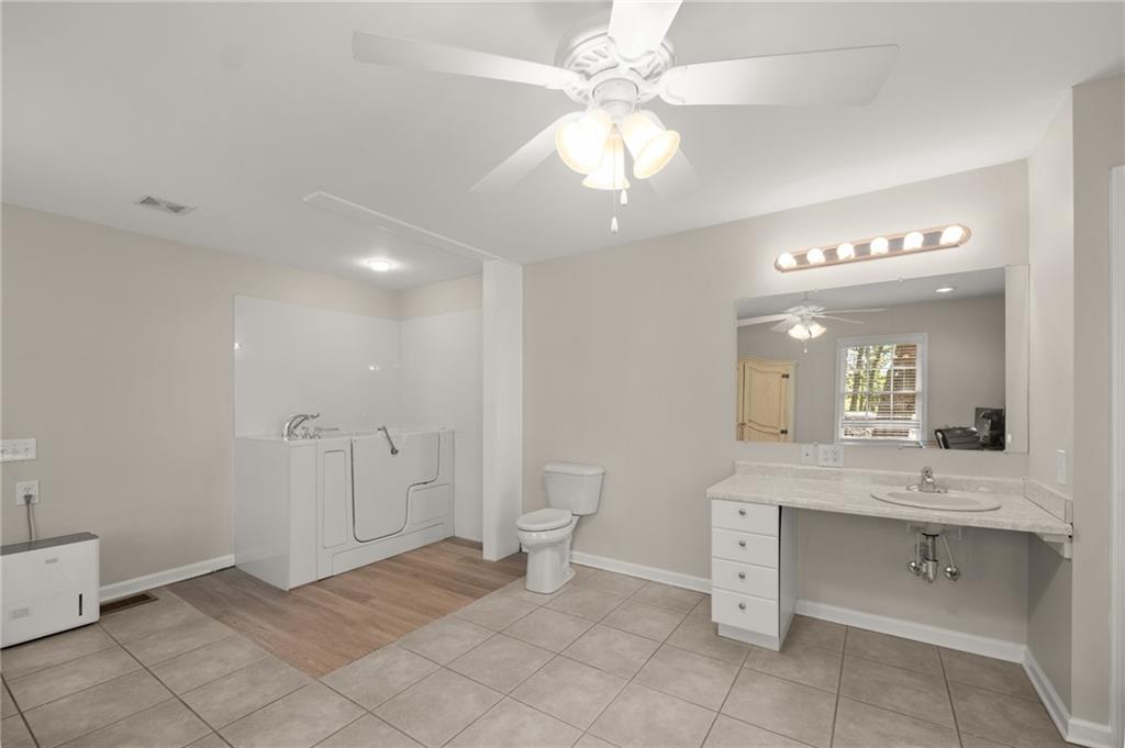 4706 Creek Wood Drive, Gainesville, Georgia image 23