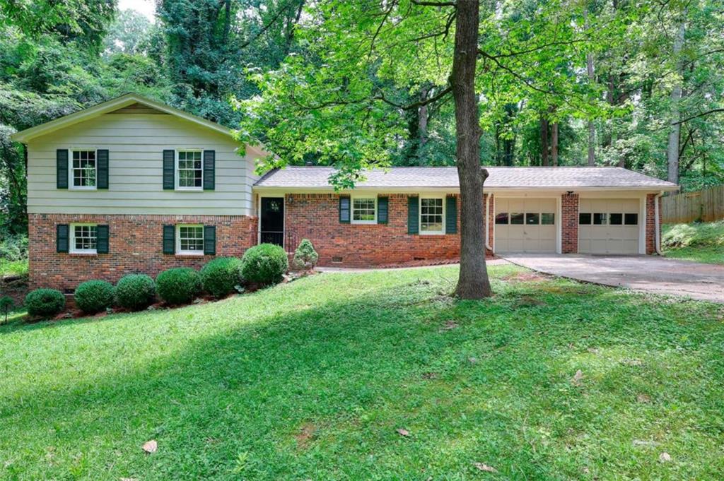 2802 Leisure Woods Lane