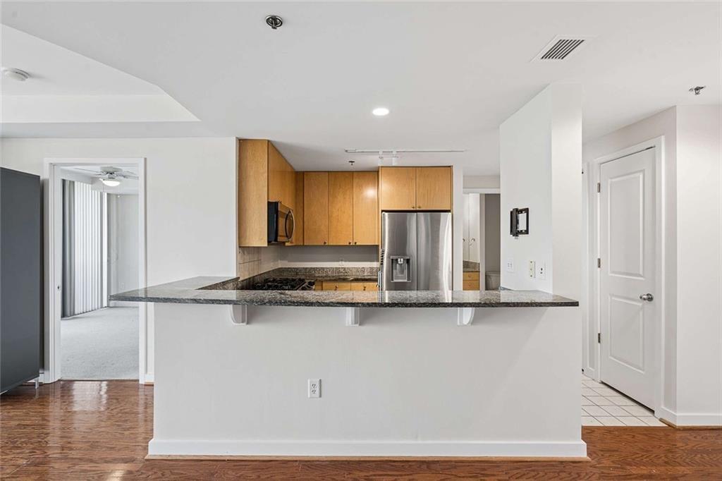 3338 Peachtree Road NE 1810