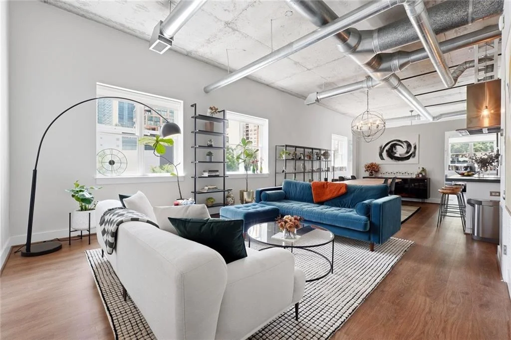 206 11th Street NE Unit 702