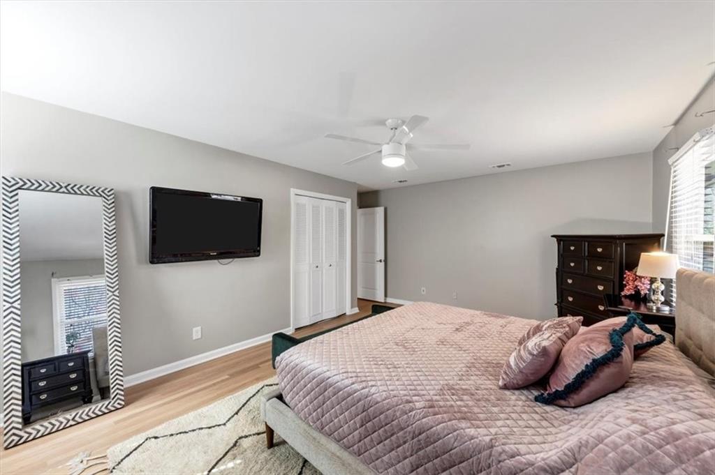 330 Knoll Woods Drive, Roswell, Georgia image 42