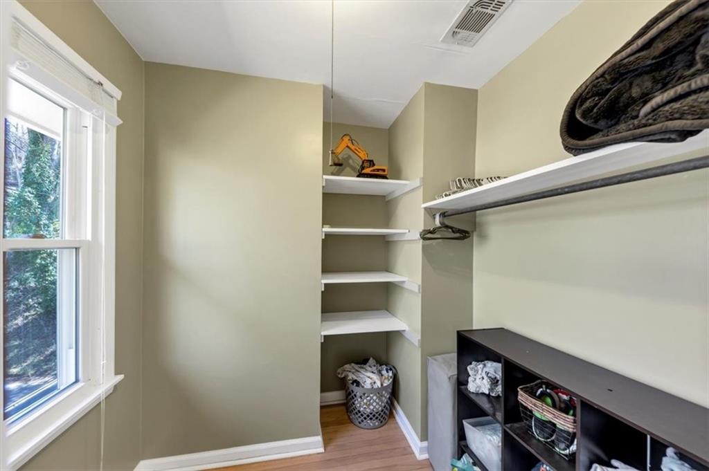 330 Knoll Woods Drive, Roswell, Georgia image 34