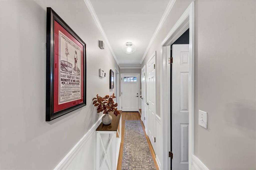 330 Knoll Woods Drive, Roswell, Georgia image 7