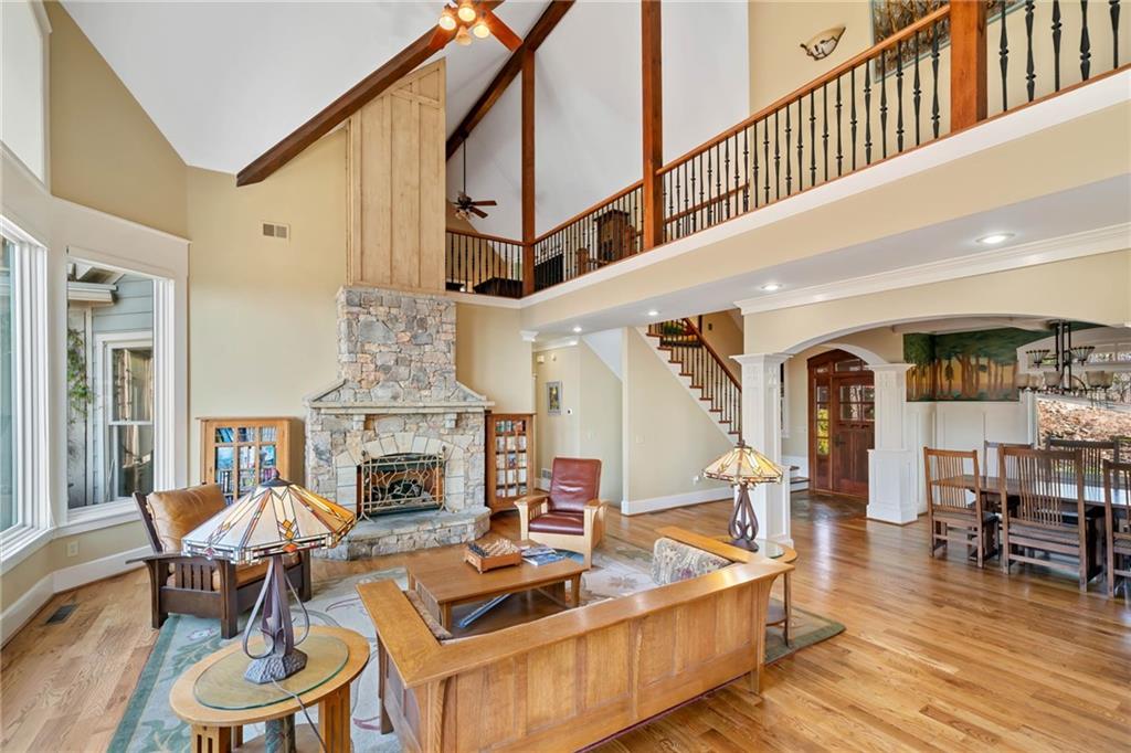 1043 Deer Run Ridge
