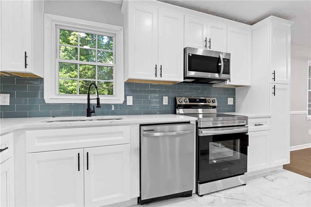 353 Old Rosser Road, Stone Mountain, Georgia image 11