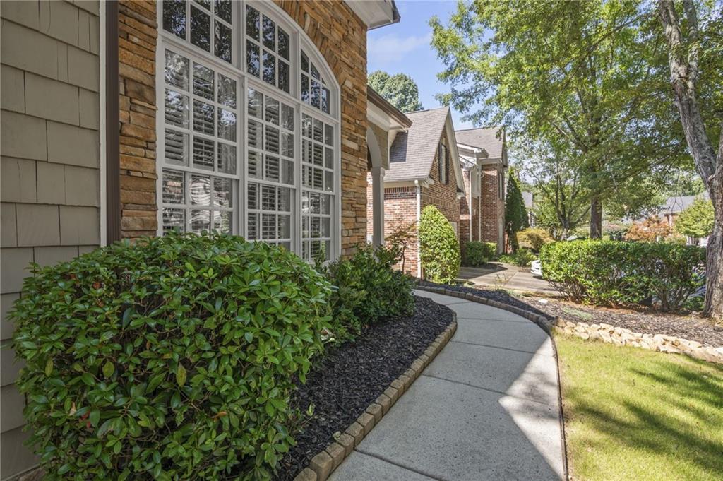 3200 Windsor Lake Drive NE