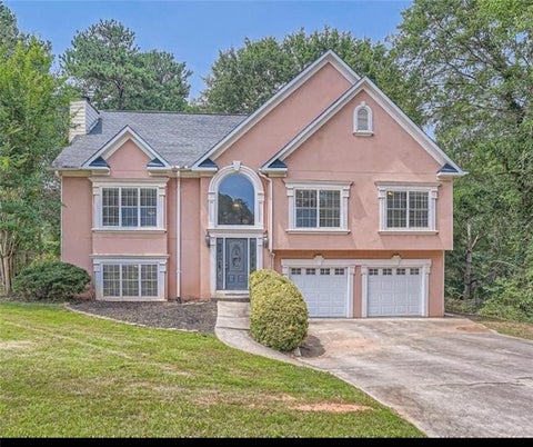 Homes For Sale - 5046 Sunbrook Drive<br/> Acworth, GA 30101