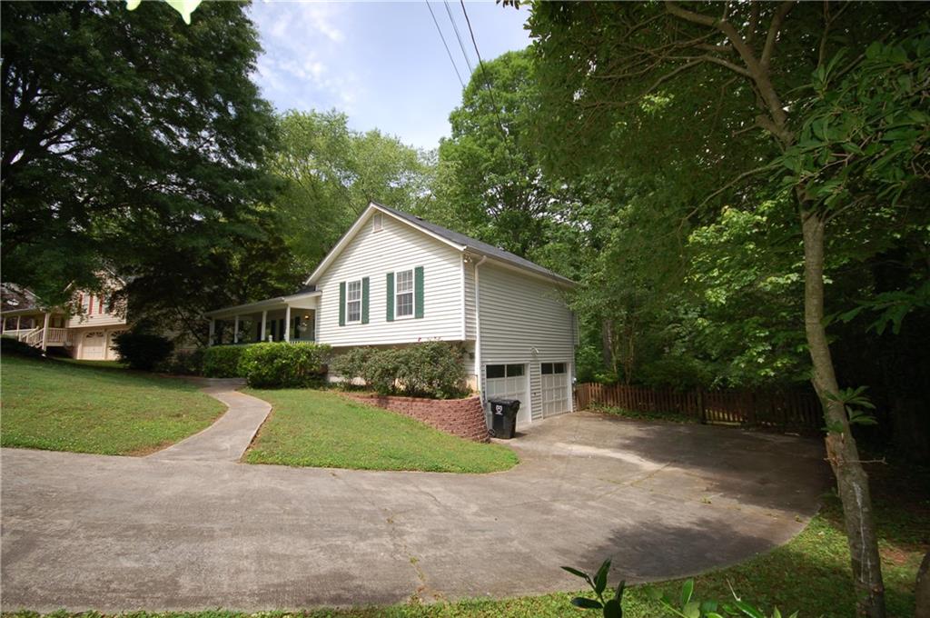 188 Thornbrooke Drive, Hiram, Georgia image 2