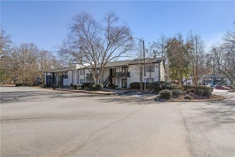 3595 Woodbriar Circle H Tucker GA 30084