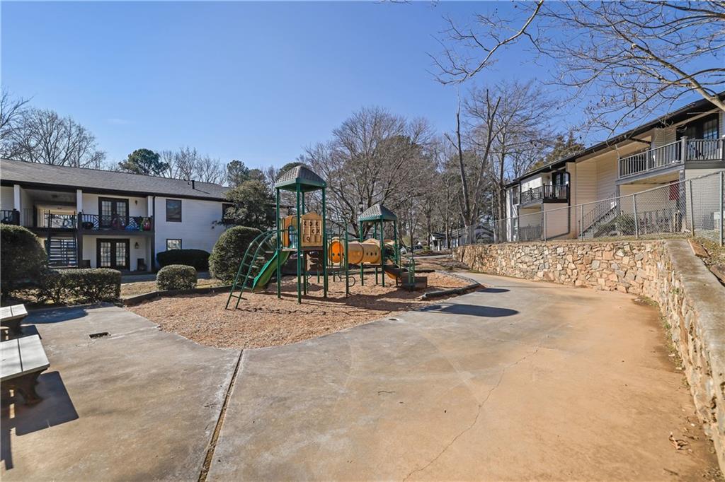 3595 Woodbriar Circle H