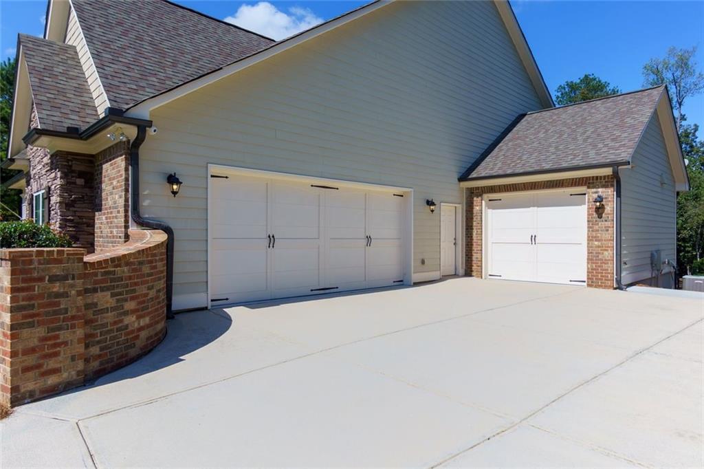 SWEETBRIAR FARMS - Residential