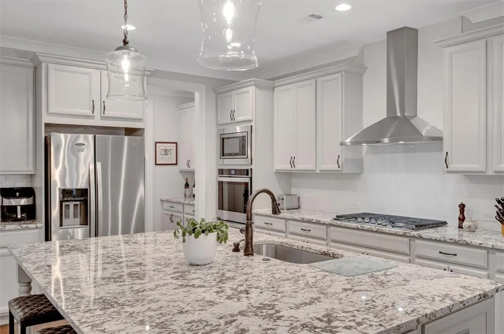 Acworth, Georgia 30101, United States, 3 Bedrooms Bedrooms, ,4 BathroomsBathrooms,Residential,Active,104702